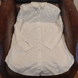 NWOT White long-sleeve Button Down Collared shirt